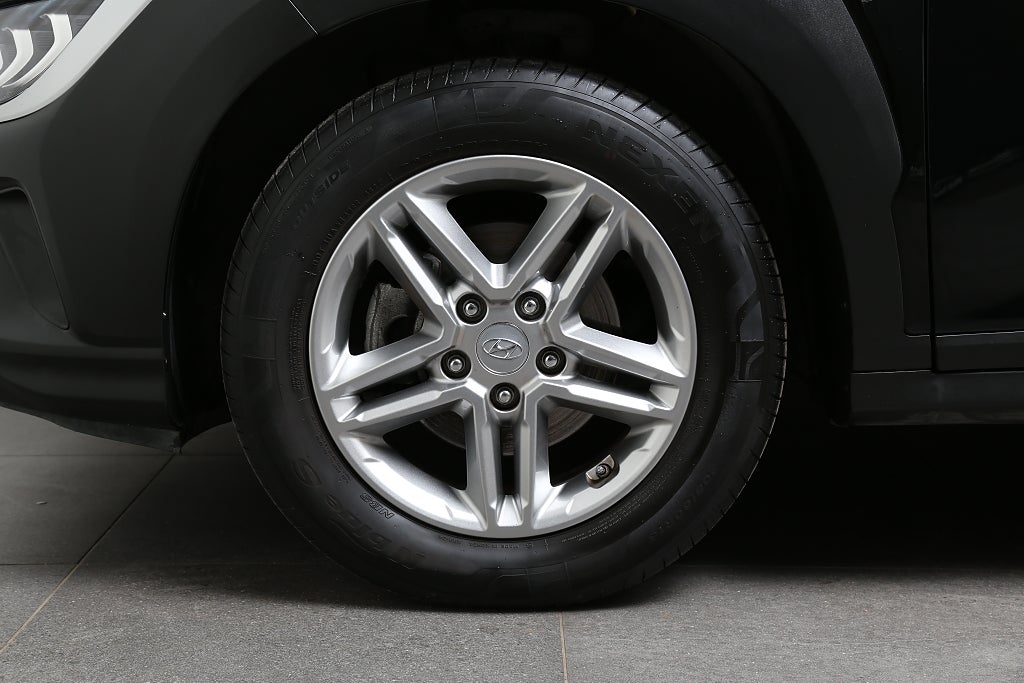 Hyundai Kona 1,0 T-GDI iMT 120hk Essential CarPlay P-sensor Kamera