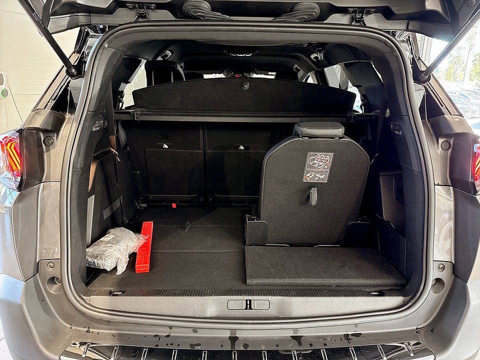 Bild på Peugeot 5008 GT 1.2 PT 130hk Aut 7-SITS B-KAMERA CARPLAY