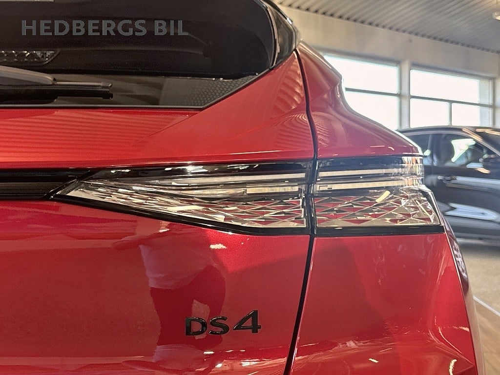 DS 4 E-TENSE Performance Line Plus 225Hk Plug-In Hybrid thumbnail