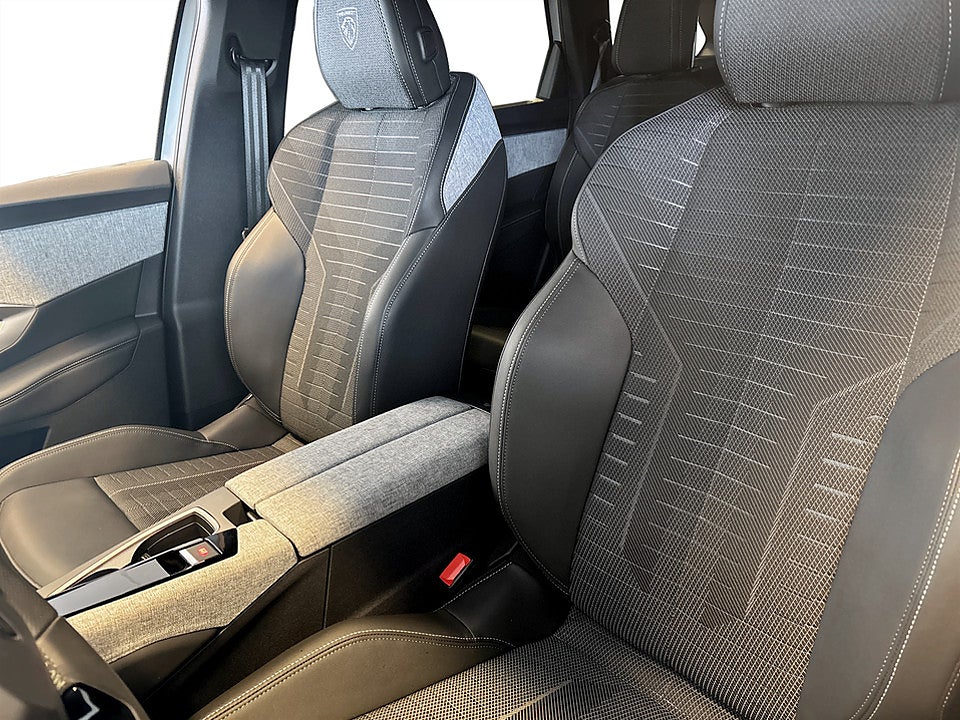 Bild på Peugeot 5008 GT Hybrid 145hk Aut KAMPANJ BRÄNSLE INGÅR
