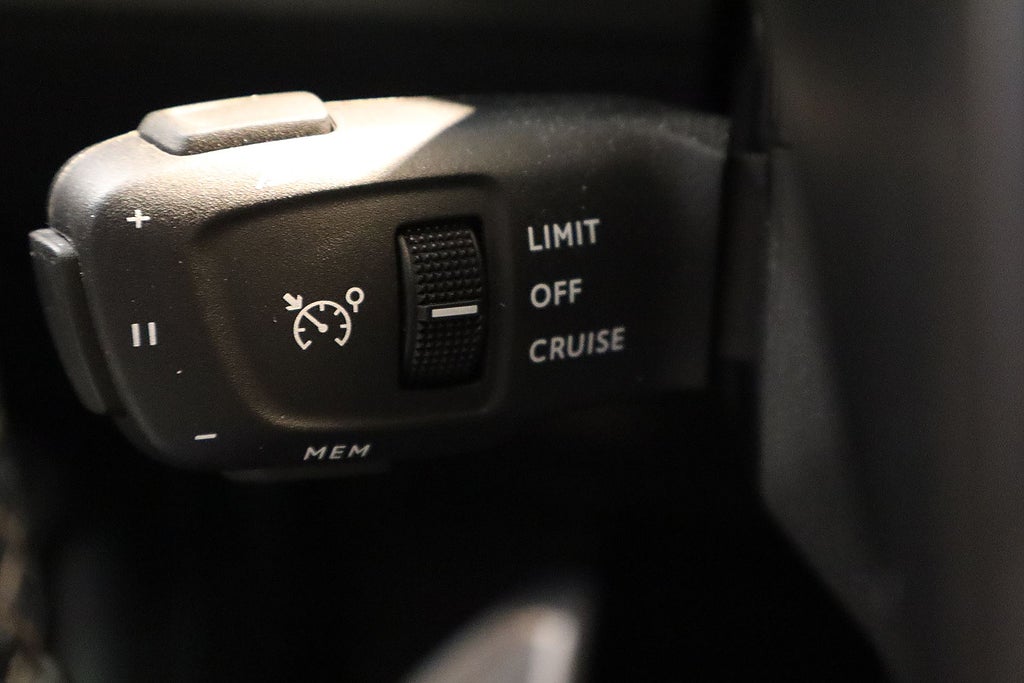 Bild på Peugeot 3008 GT 1.2 PT 130hk Aut - B-KAMERA, 1 ÄGARE