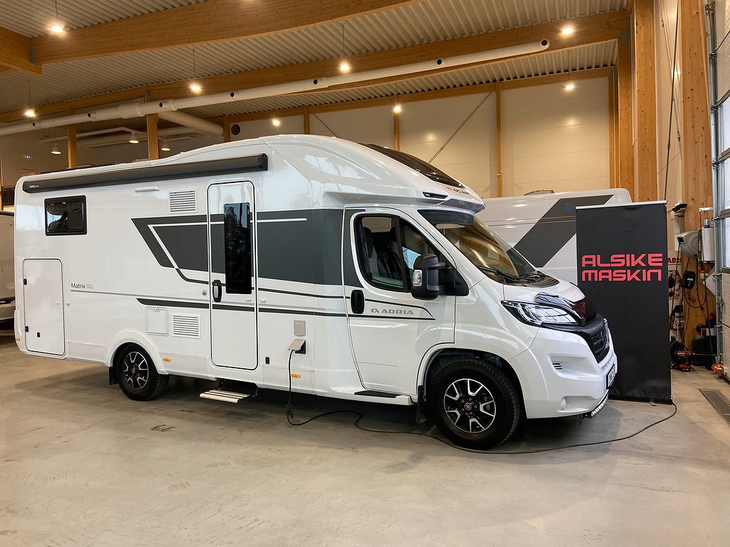 Matrix 670 SL - Adria Matrix 670 SL / Taksäng / Litium 250ah /Solcell/B-kort