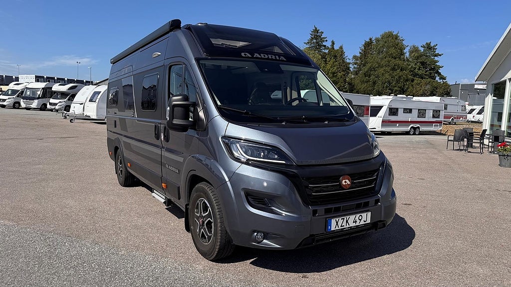 Adria Twin Supreme 640 SLB Långbäddar