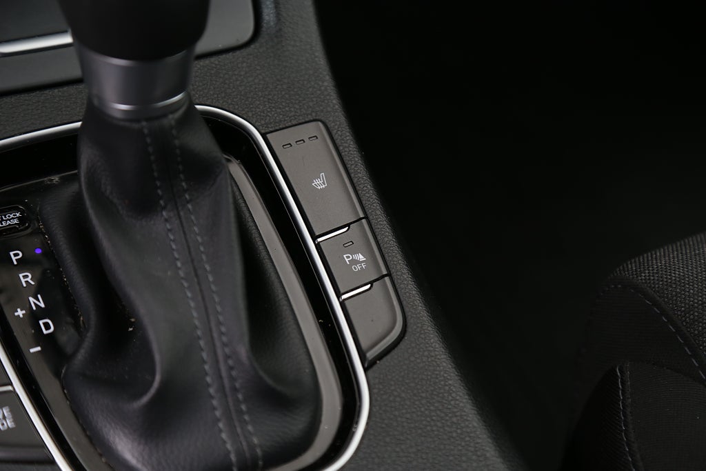 Hyundai i30 1,0 T-GDi 120hk MHEV Essential Kombi Aut Kamera Carplay 2023
