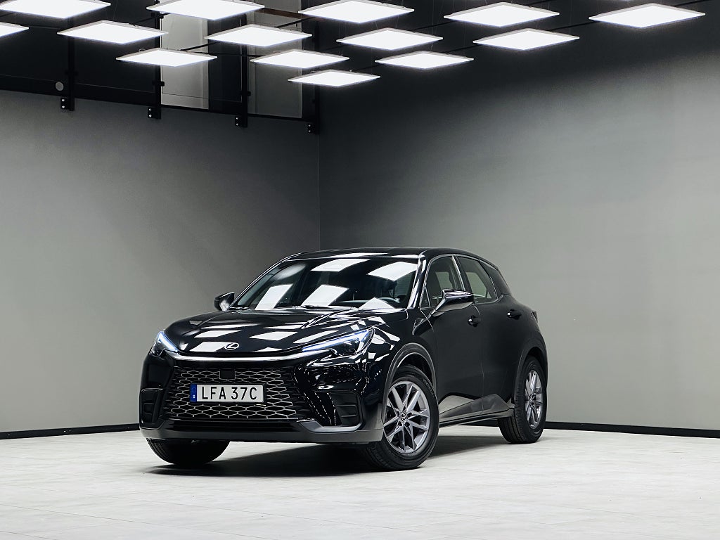 Lexus LBX 1.5 E-CVT/Backkamera/Apple Carplay/KAMPANJ - 3,99%