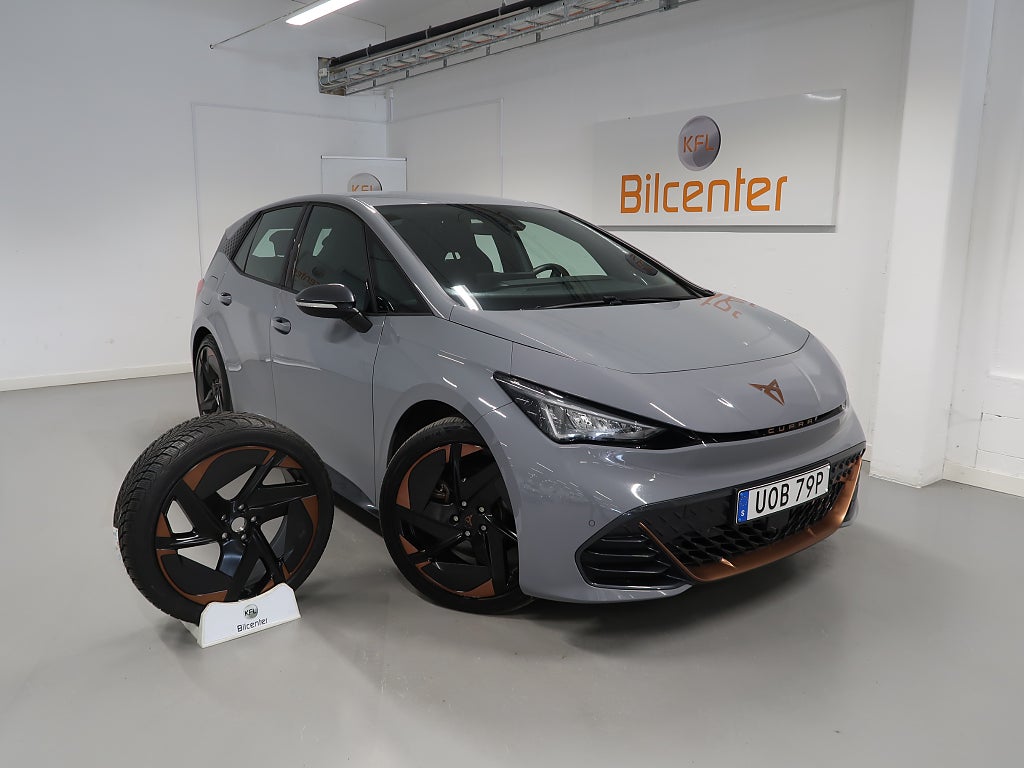 Cupra Born *3,99% RÄNTA* 58 Pilot M V-Däck ingår Navi-Kamera-CarPl