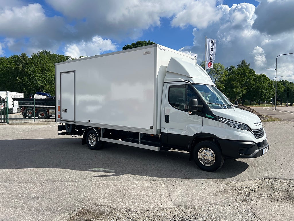 Iveco Daily 72C14G A8 CNG Skåpbil med Z-Lift