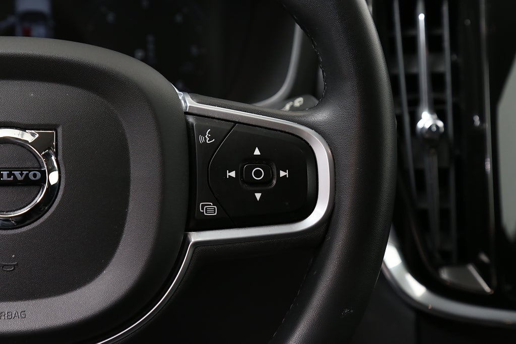 Volvo V60 B4 197hk Diesel Momentum Aut Kamera VOC Leasbar