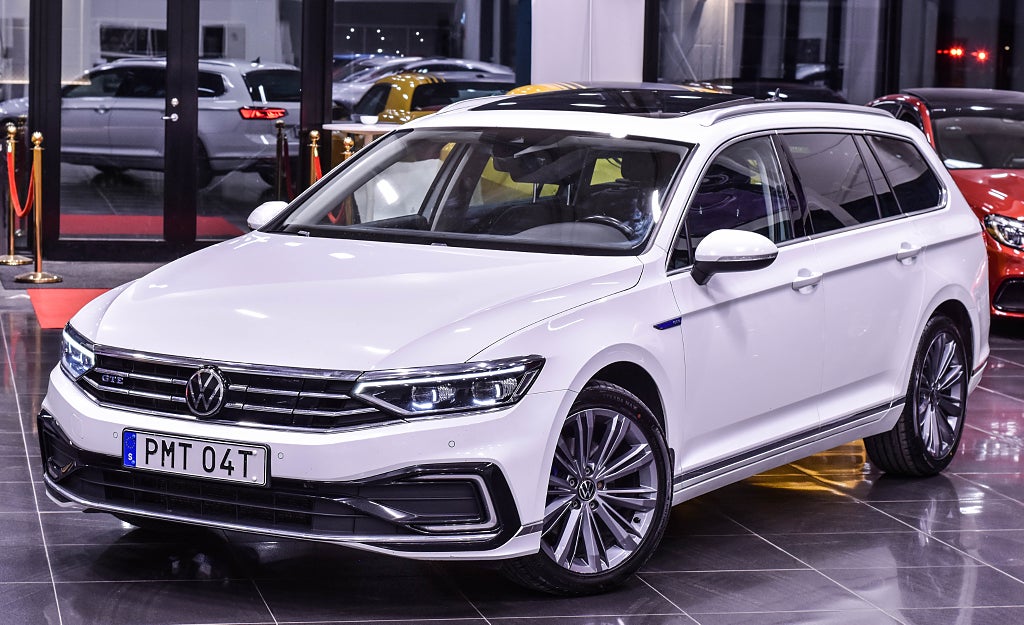 Volkswagen Passat GTE Plug In|Panorama|Cockpit|Navi|B-kamera|Panorama|D-V