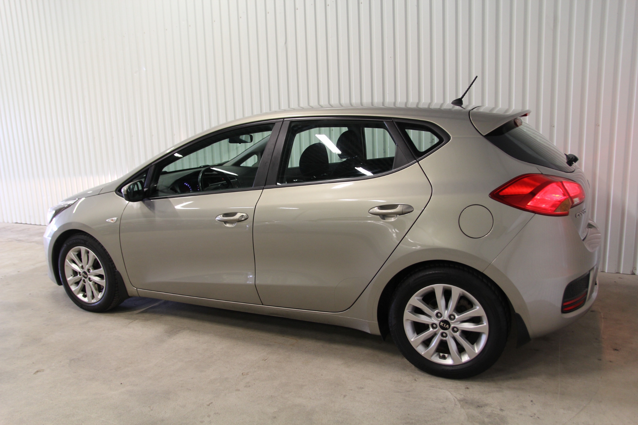 Kia Ceed 2017, bild 3/10