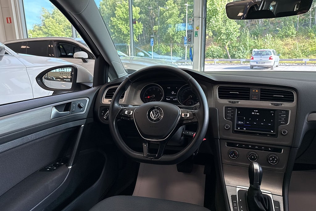 Volkswagen Golf Sportscombi 1.2 TSI Adaptiv/CarPlay/P-Sensorer