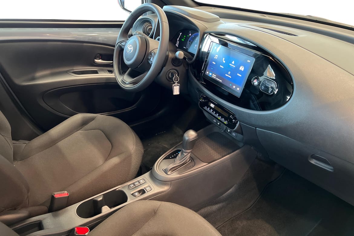 Toyota Aygo X PLAY HYBRID 2026, bild 7/10