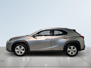 Lexus UX 250h E-Four CVT Rattvärme Kamera Psens CarPlay SoV