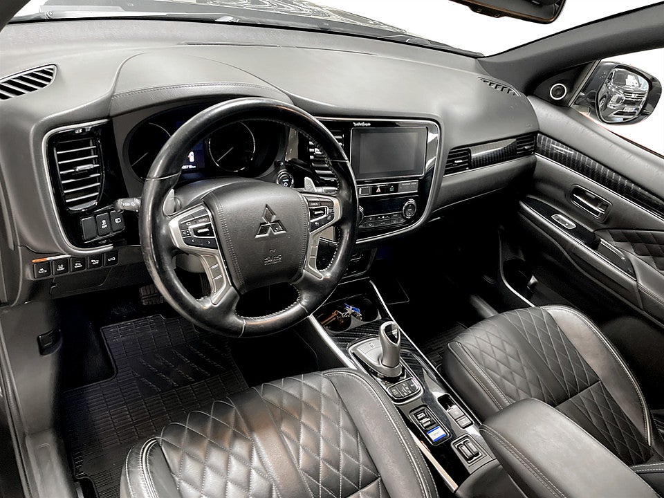Bild på Mitsubishi Outlander Business PHEV 224hk Aut 4WD BACKKAMERA