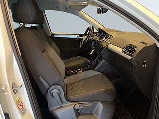Volkswagen Tiguan 2.0 TSI 4Motion R-Line Kamera/Värmare/SoV-Däck/Drag