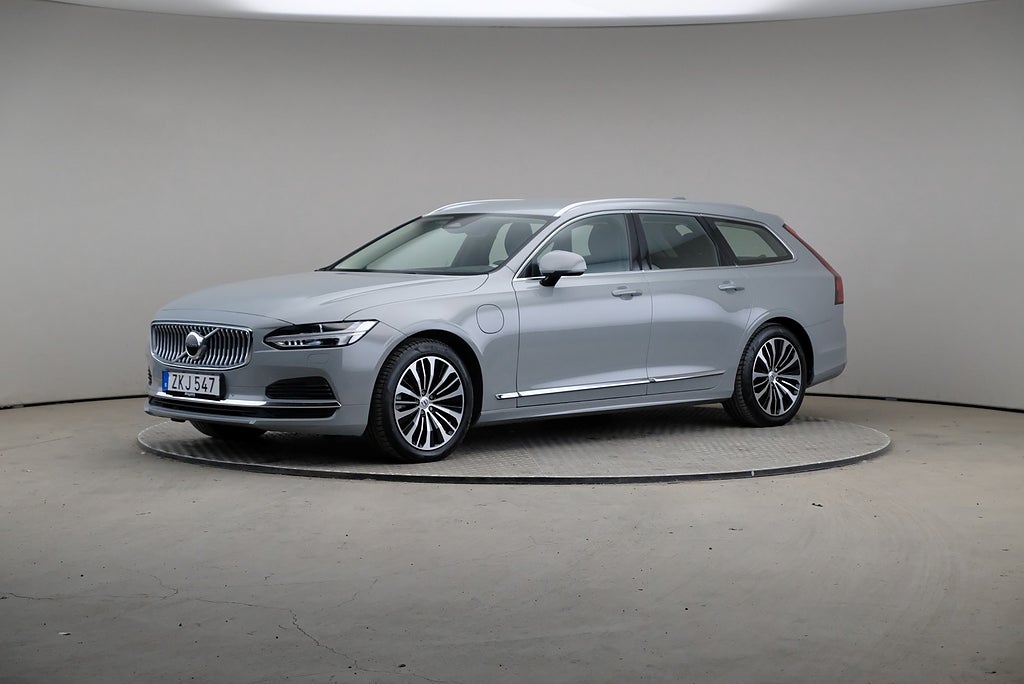 Volvo V90 Recharge T6 350hk AWD Core Edt Läder Drag