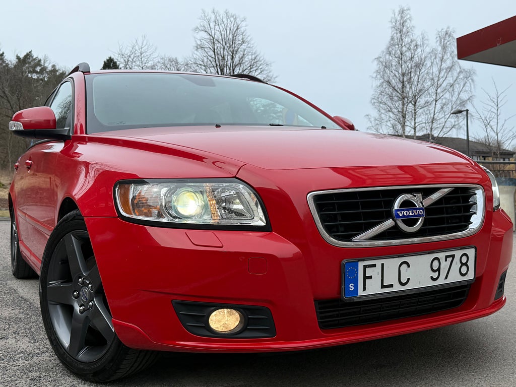 Volvo V50 D2 116HK Drag Värm Xenon Nybesiktigad 