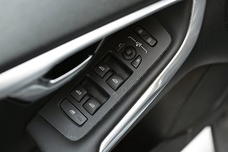 Halvkombi Volvo V40 9 av 19
