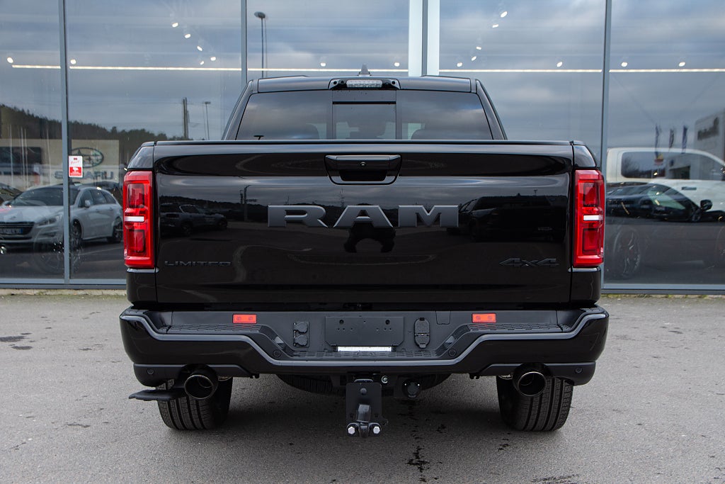 Dodge RAM 1500 Limited Night Edition 548 hk - LÅG SKATT E85