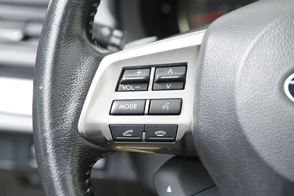 Subaru Forester 2,0i XE AWD Aut Skinn Pano Drag Nybesikt 2014