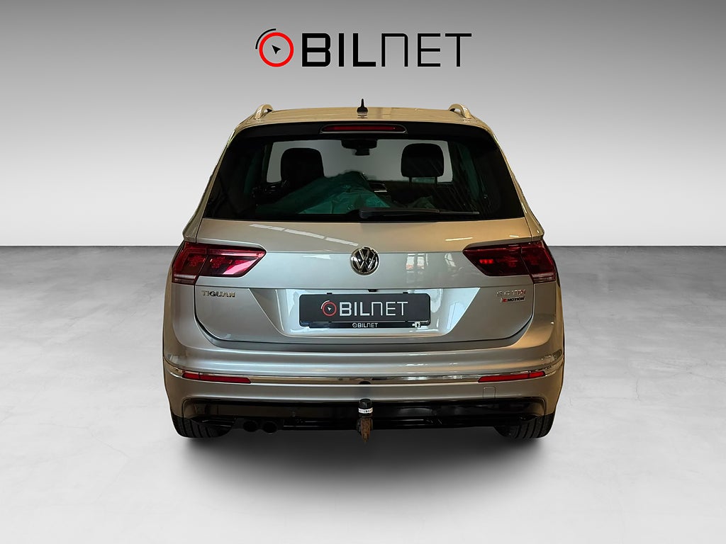Volkswagen Tiguan 2.0 TDI R-Line Värmare Drag Kamera 20"