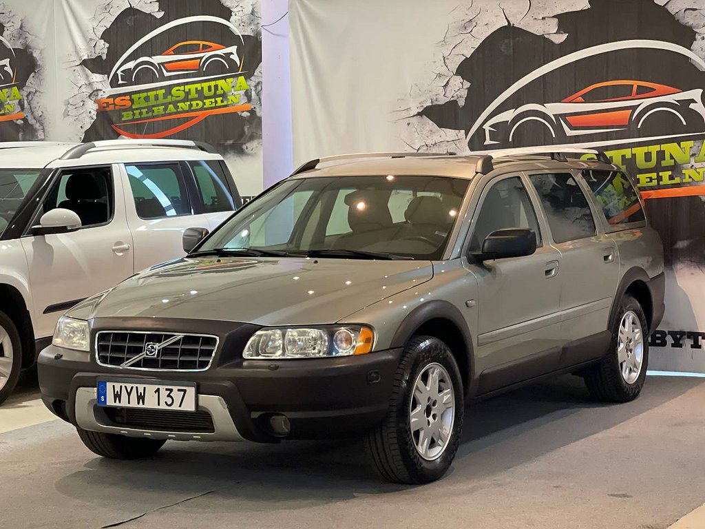 Volvo XC70 2.5T AWD AUTOMAT SUMMUM 210HK DRAG NY BESIKTAD NY SERVAD