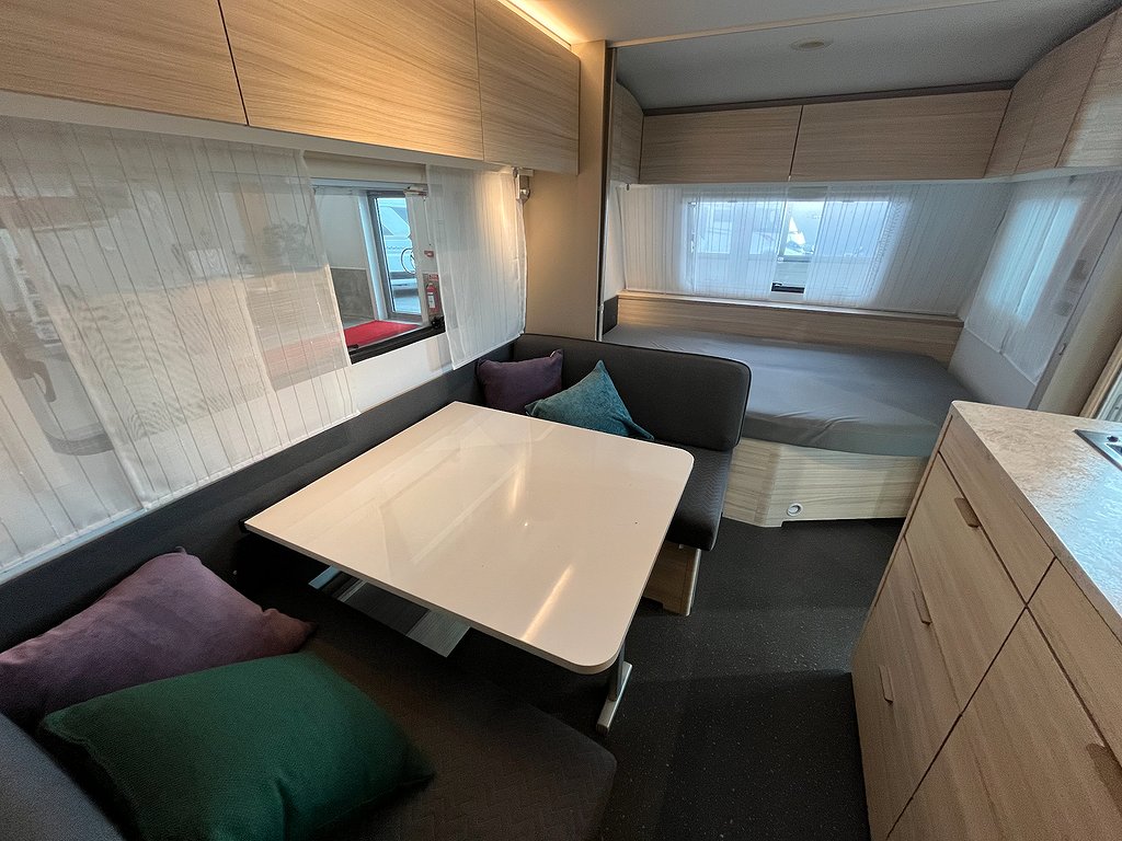 Adria Altea 552 PK / Barnkammare / 7 bäddar / EL-Patron - Adria