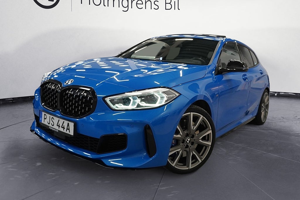 BMW M135i xDrive 3,65% ränta M-Sport Panorama H K Elstolar HUD