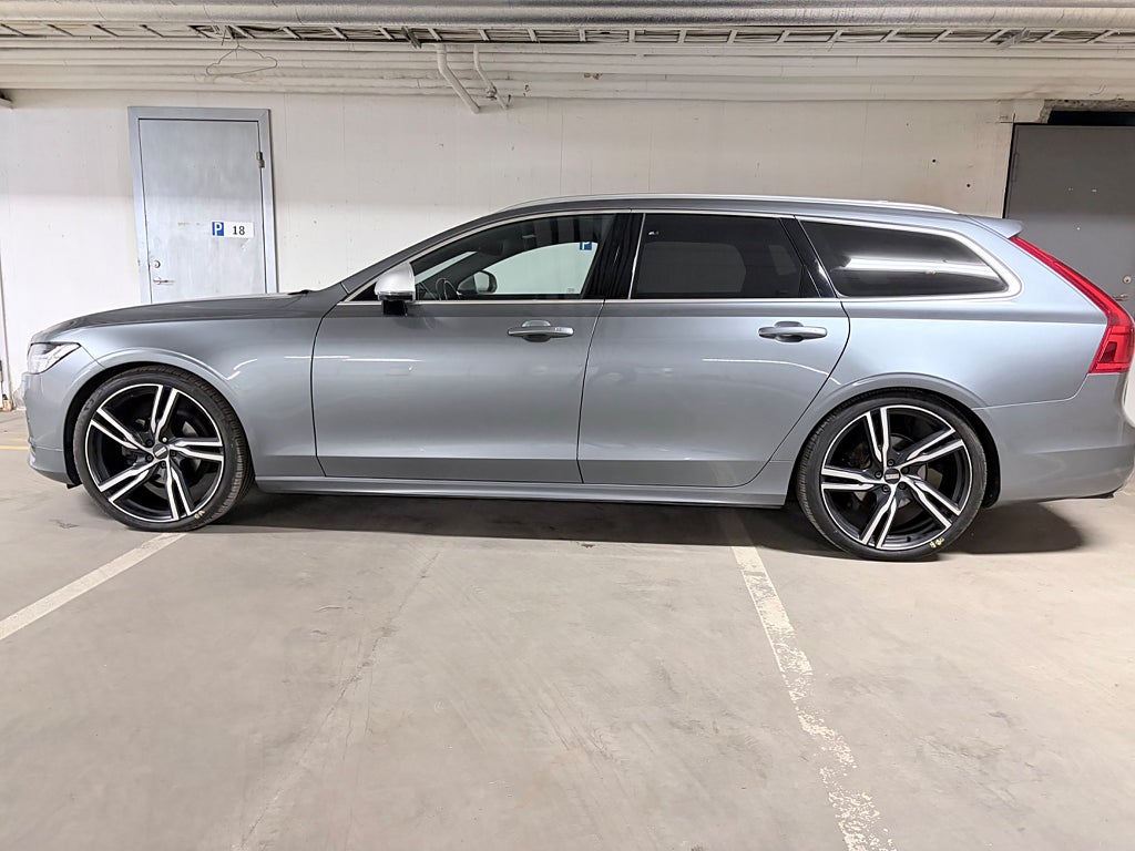 Volvo V90 2019 - miniatyr 2