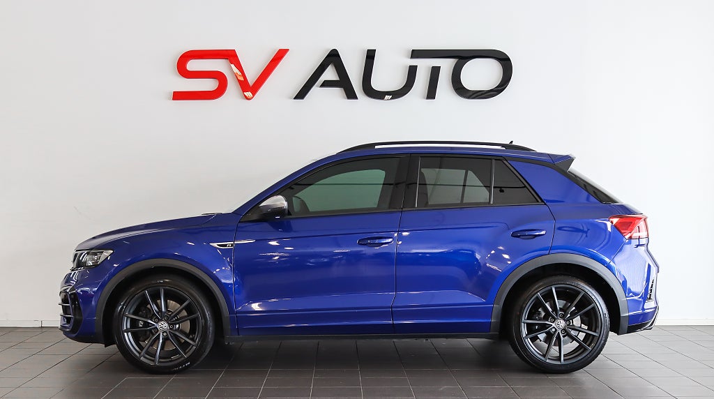 Volkswagen T-Roc R 2.0 TSI Akrapovic 4M Cockpit Beats Drag