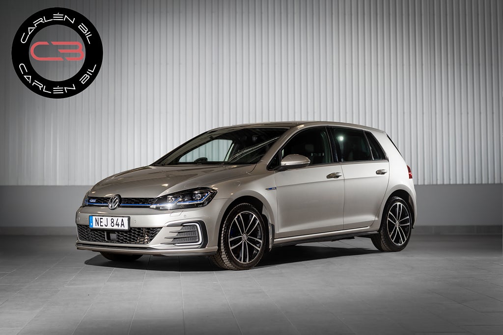 Volkswagen Golf GTE 1.4 TSI 204hk Värmare Adaptiv-fart Apple Carplay
