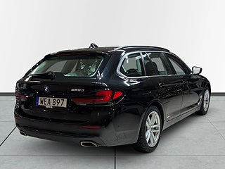 BMW 520d xDrive 190hk MOMS Dvärme HiFi Bkamera Rattvärme Navigation S&V