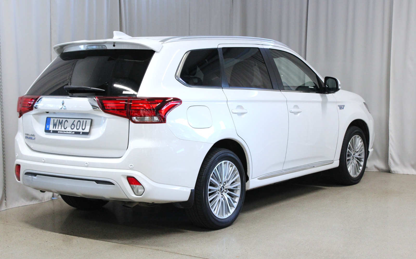 Mitsubishi Outlander PHEV 224hk Business X, 360 kamera, 7253 mil 2020 - miniatyr 2