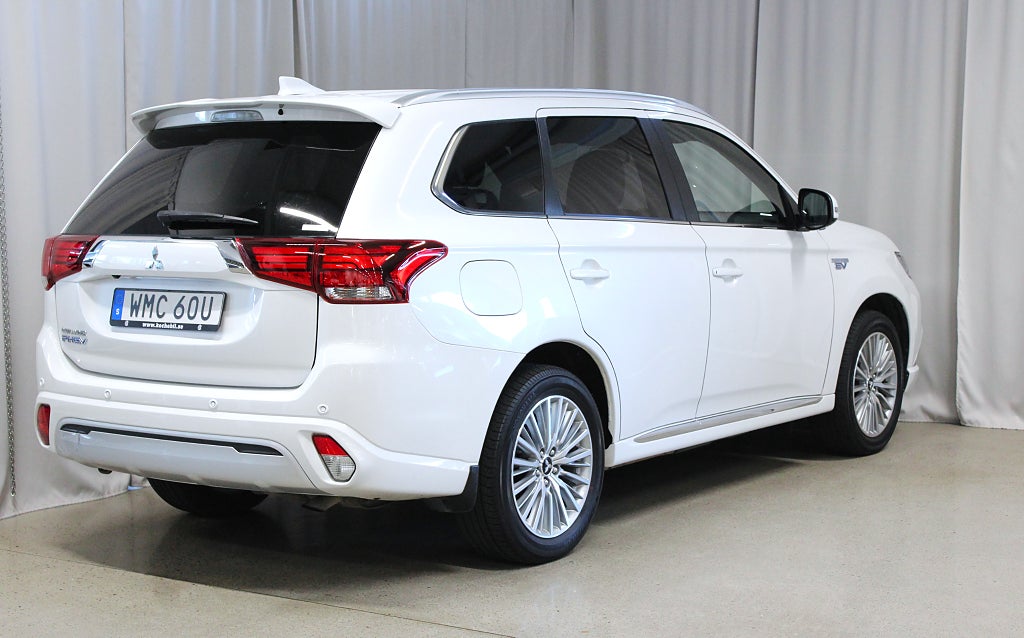 Mitsubishi Outlander PHEV 224hk Business X, 360 kamera, 7253 mil