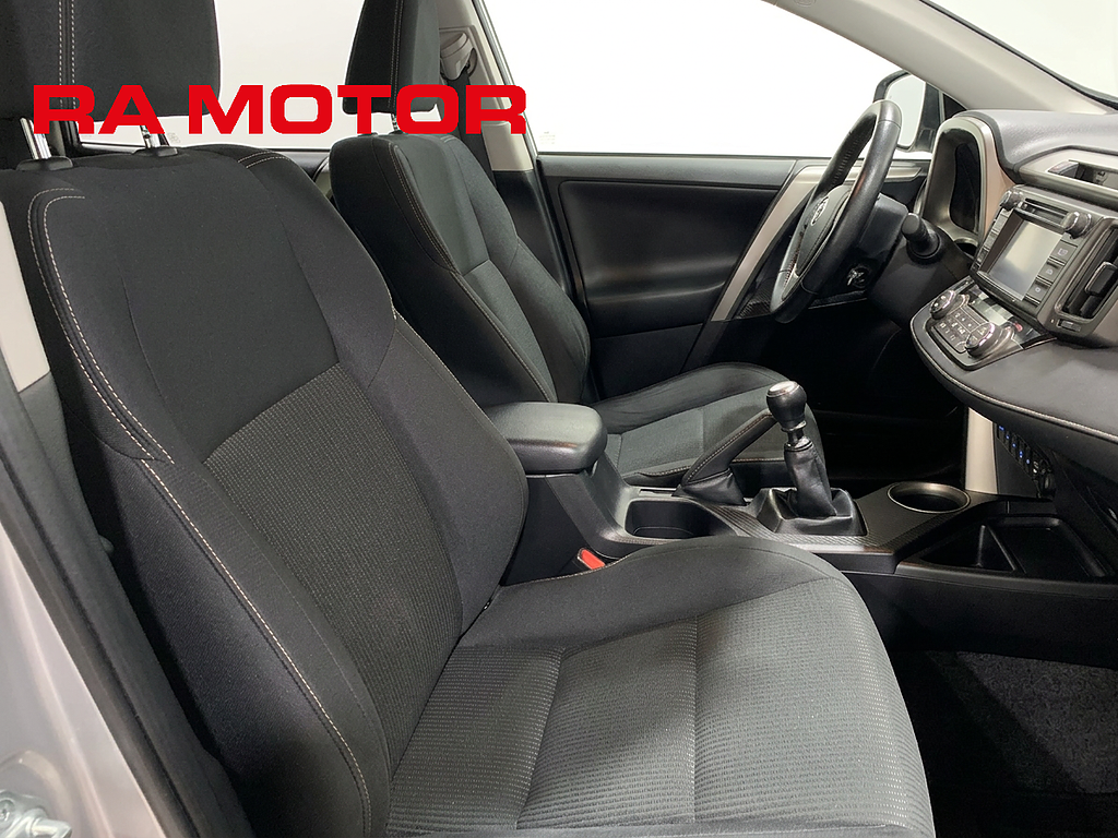 Toyota RAV4 2.2 D-4D AWD 150hk Edition Feel Drag Kamera M-Värm 2015
