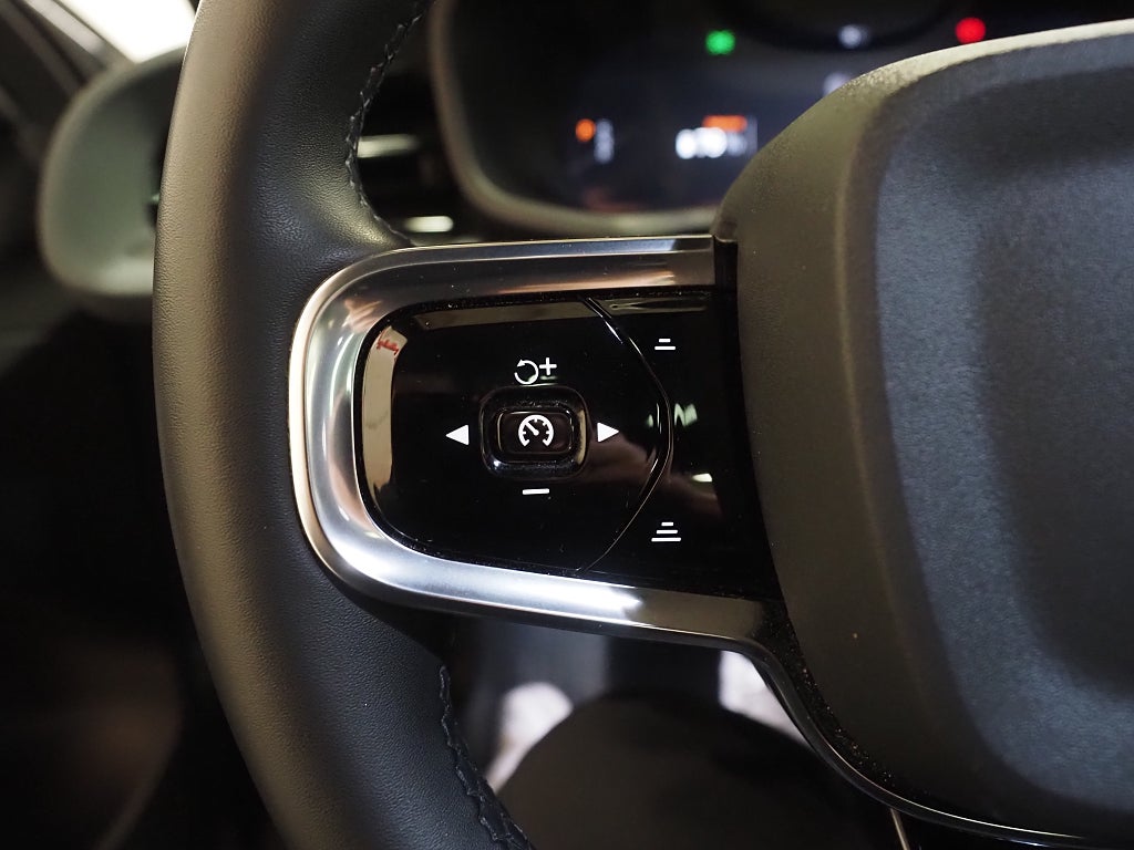 Polestar 2 LRDM 408hk |Plus|Pilot Lite|Drag|H/K|Pano|360°| 2023