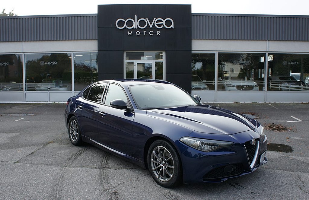 Alfa Romeo Giulia 2.0T (200hk) AUT HALVSKINN PDC