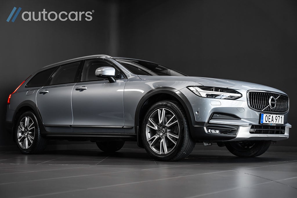 Volvo V90 Cross Country PRO D4 AWD HUD|Läder|Navigation|Drag|19"|Kamera|Keyless