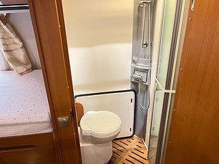 Husbil-integrerad Niesmann ARTO 79 LE 17 av 25
