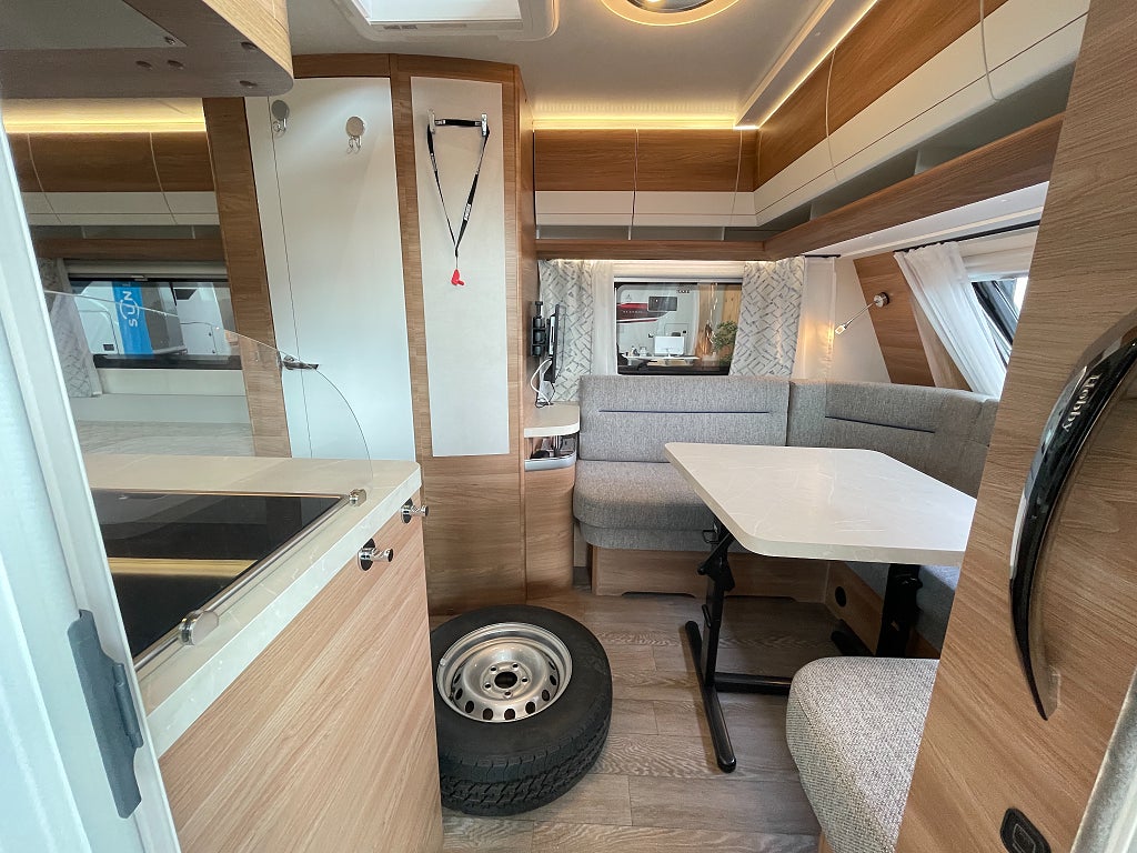 Hobby 460 LU De Luxe / Köp nu – hämta till våren! - Hobby