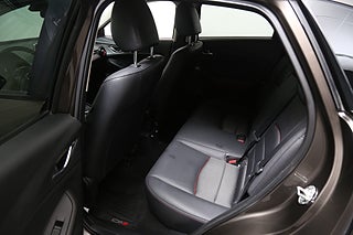 Halvkombi Mazda CX-3 10 av 26