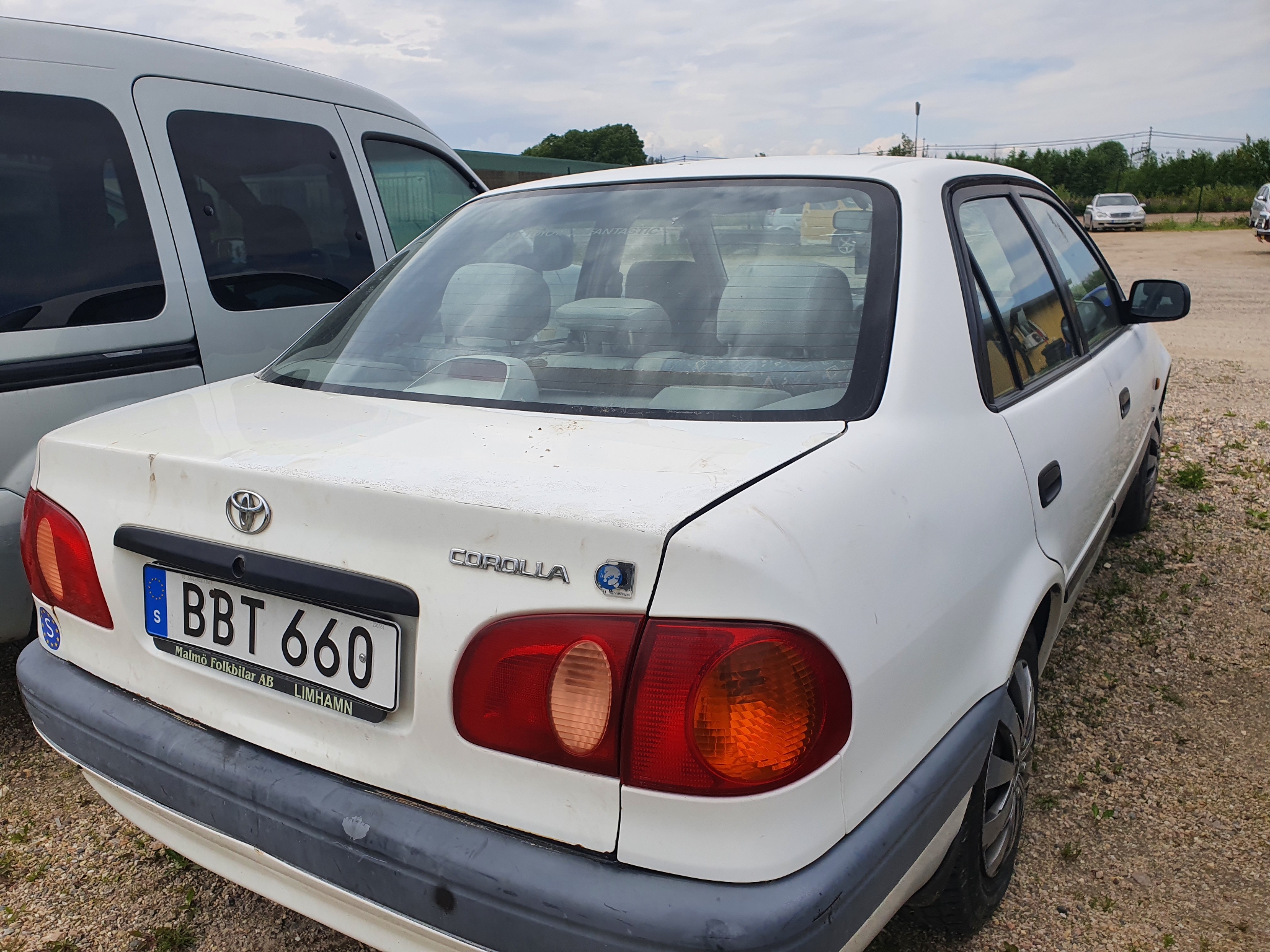 Toyota Corolla Sedan 1.6 110hk 1998, bild 3/32