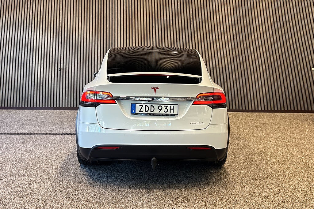 Tesla Model X Ludicrous Performance 7-sits 611hk
