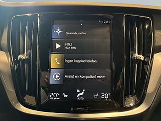 Volvo V60 D3 AWD Aut Momentum Kamera Cockpit Värmare Psens S&V – bild 15