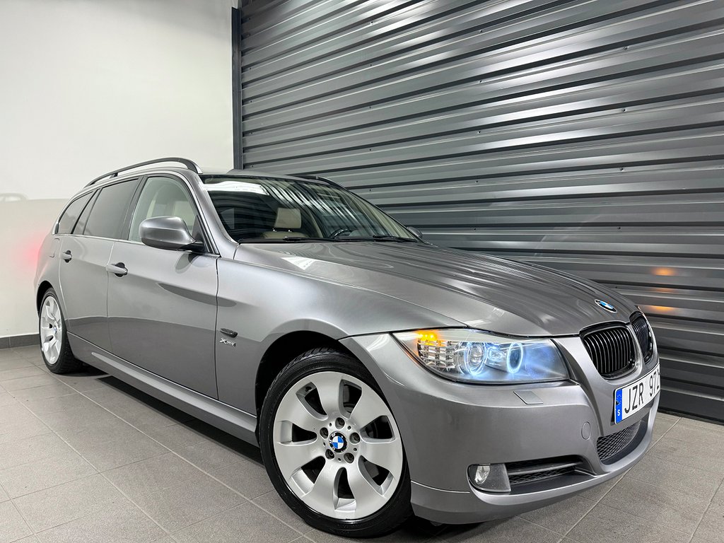 BMW 325 i xDrive Automat ComfortDynamic/Skinn/Nyservad/218hk