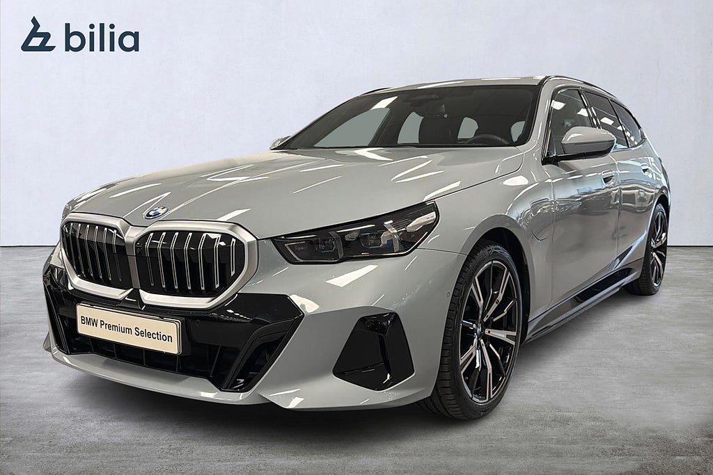 BMW 530e xDrive Touring M-sport | Drag | H&K | Business Edition