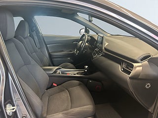 Toyota C-HR 1.2 Turbo AWD Active Mvärme Bkamera LED-ramp S&V-däck – bild 10