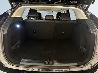 MG HS PHEV Luxury 360° GPS Pvärm Elbaklucka Skinn SoV MOMS – bild 12
