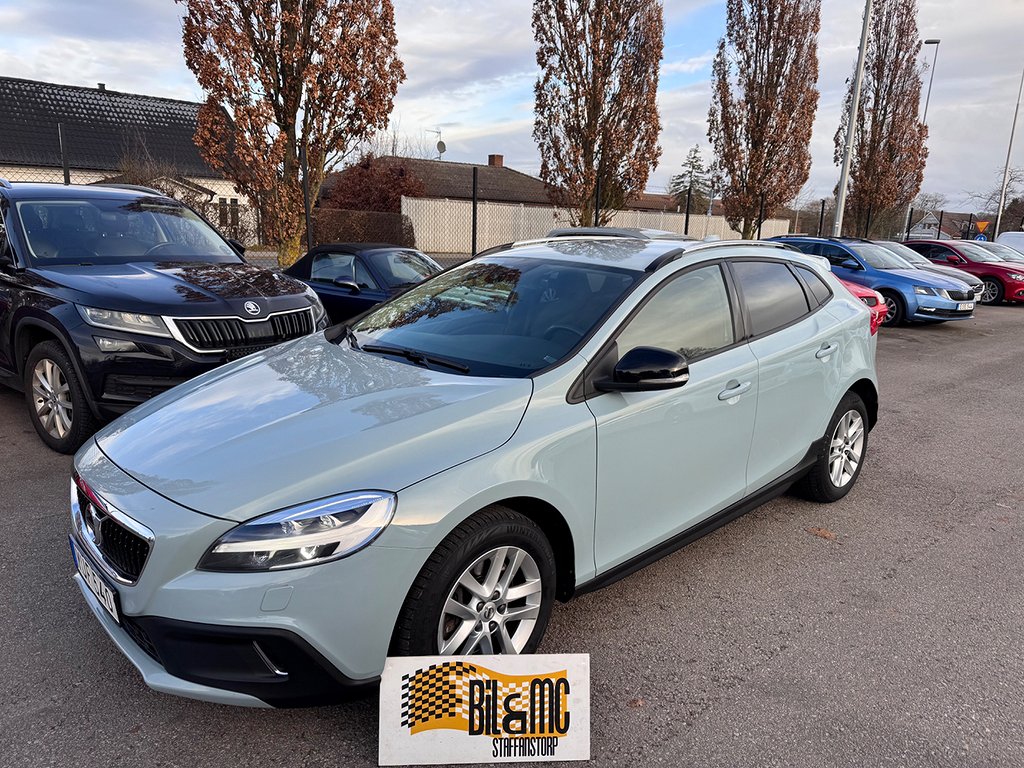 Volvo V40 Cross Country T3 Momentum Euro 6 Värmare Drag