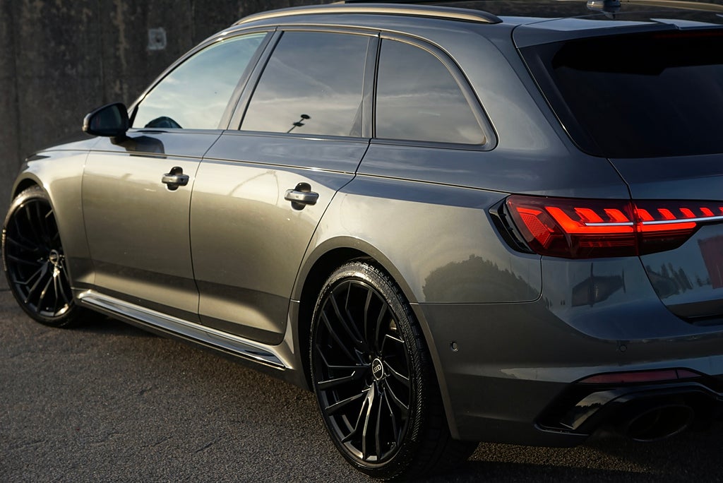 Audi RS4 Avant 2.9 TFSI Quattro|Keramiska|B&O|Pano|HuD|Kolfiber|